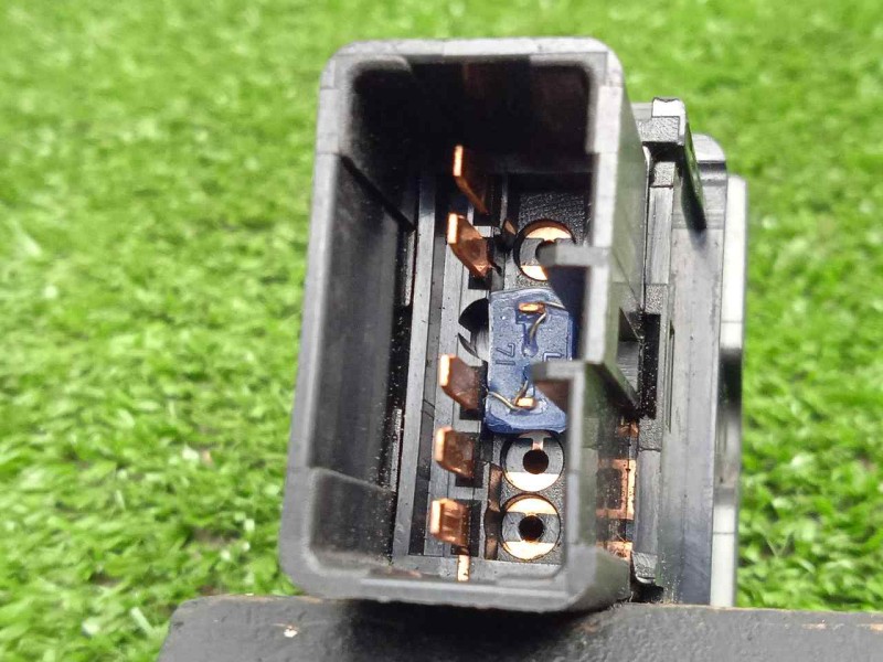 Recambio de interruptor para ssangyong rodius 2.7 turbodiesel cat referencia OEM IAM SINREFERENCIA  5.PINES