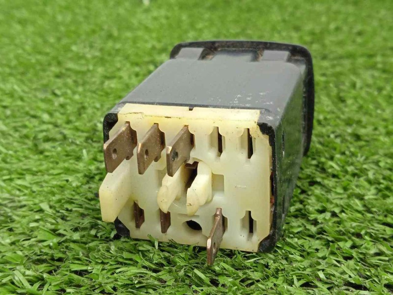 Recambio de interruptor para peugeot 505 berlina 2.5 turbodiesel referencia OEM IAM SINREFERENCIA  