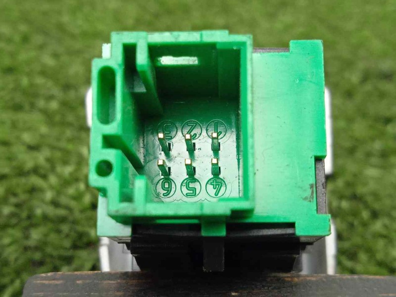 Recambio de interruptor para peugeot 508 2.0 16v hdi fap referencia OEM IAM 96770413ZE 6.PINES 