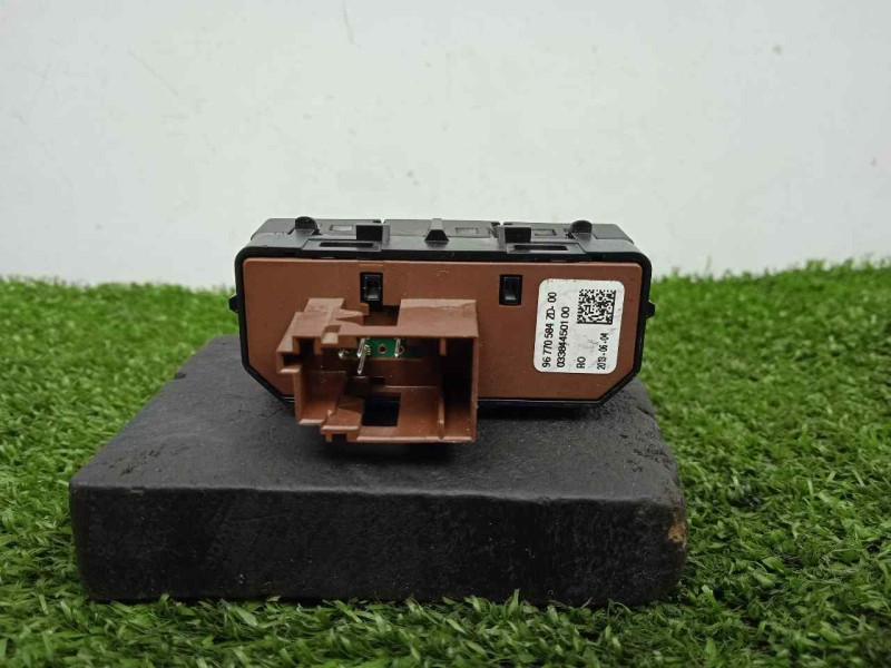 Recambio de interruptor para peugeot 508 2.0 16v hdi fap referencia OEM IAM 96770584ZD 4.PINES 