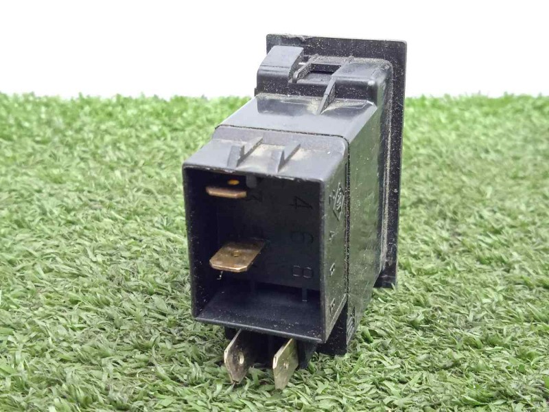 Recambio de interruptor para vehiculos fuera decreto ley caravana / remolque caravana referencia OEM IAM SINREFERENCIA  