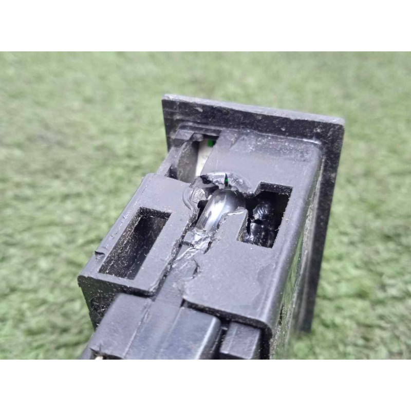 Recambio de interruptor para vehiculos fuera decreto ley caravana / remolque caravana referencia OEM IAM SINREFERENCIA  