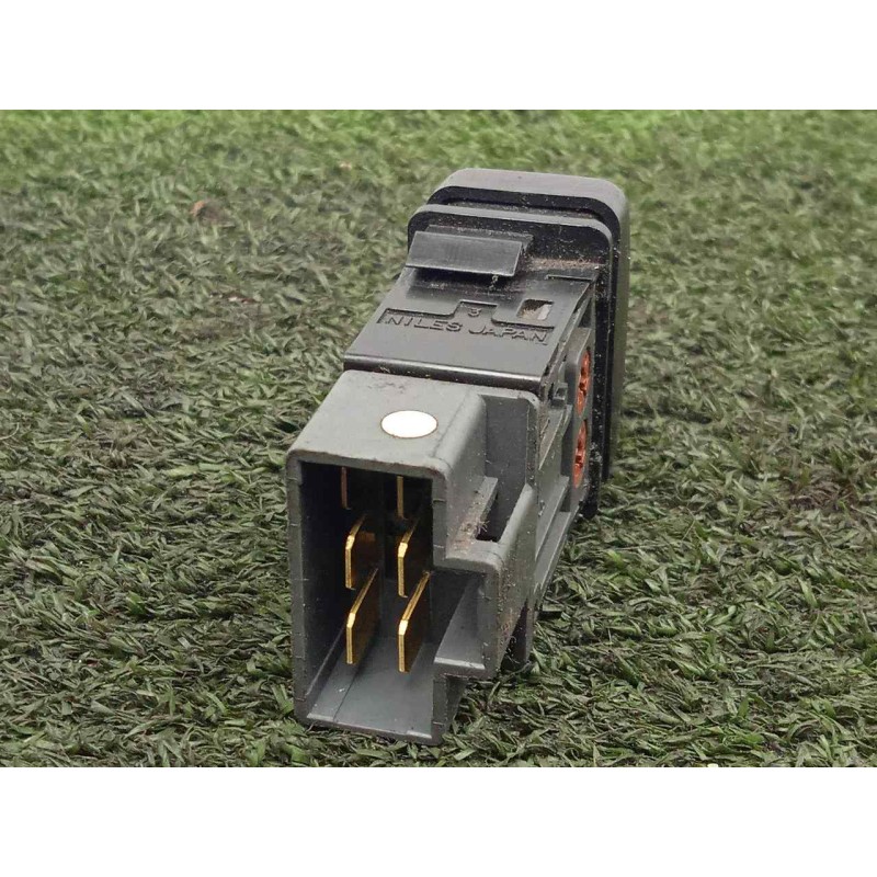 Recambio de interruptor para isuzu n-serie 5.2 diesel referencia OEM IAM 8971368141  