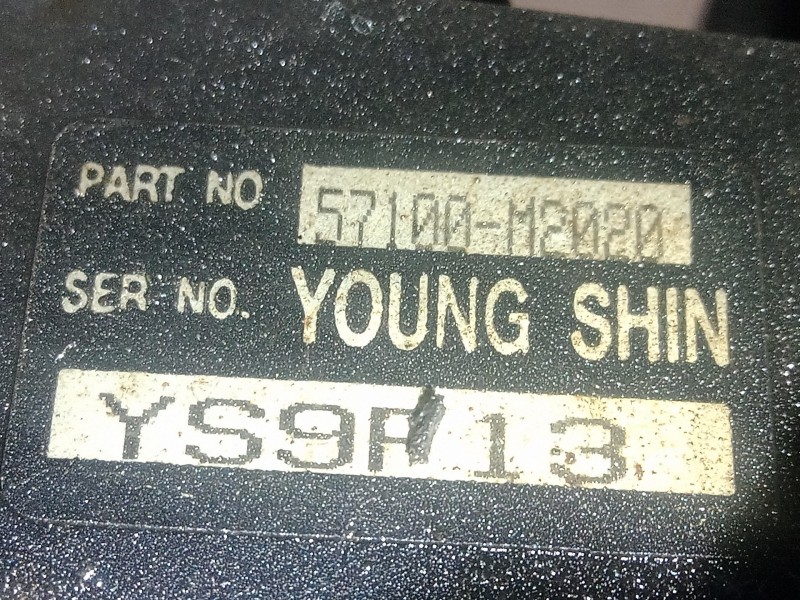 Recambio de bomba servodireccion para mitsubishi santamo (hyundai) 2.0 cat referencia OEM IAM 57100M2020 59835 