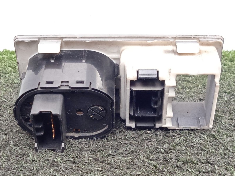 Recambio de interruptor para kia sorento 2.5 crdi cat referencia OEM IAM SINREFERENCIA  