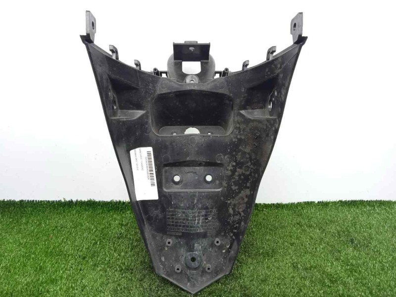 Recambio de carenado trasero para keeway rkv 125 c.c referencia OEM IAM ML65701J800000-65701J800000 POIRTAMATRICULAS 