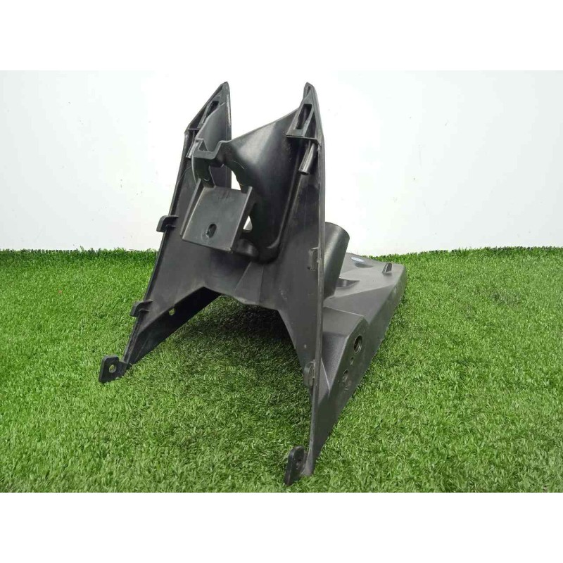 Recambio de carenado trasero para keeway rkv 125 c.c referencia OEM IAM ML65701J800000-65701J800000 POIRTAMATRICULAS 