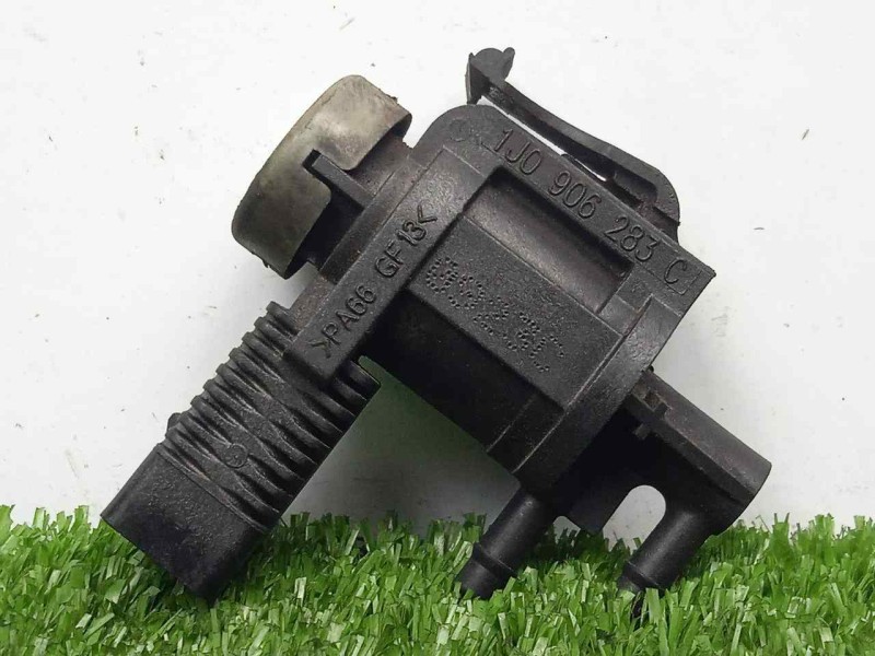 Recambio de valvula de vacio para seat leon (1m1) 1.9 tdi referencia OEM IAM 1J0906283C  