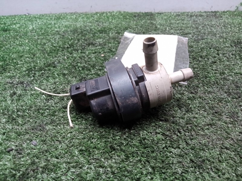 Recambio de valvula de vacio para hyosung aquila referencia OEM IAM 07T180S  