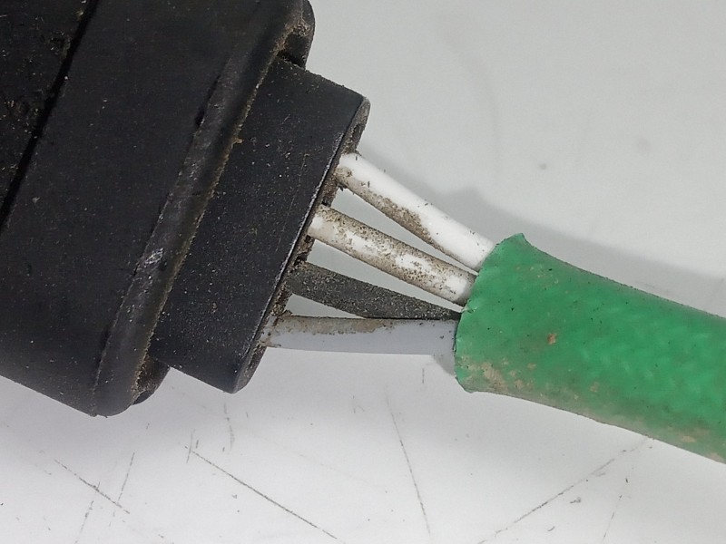 Recambio de sonda lambda para renault clio iii 1.2 referencia OEM IAM 7700274189 4.CABLES 