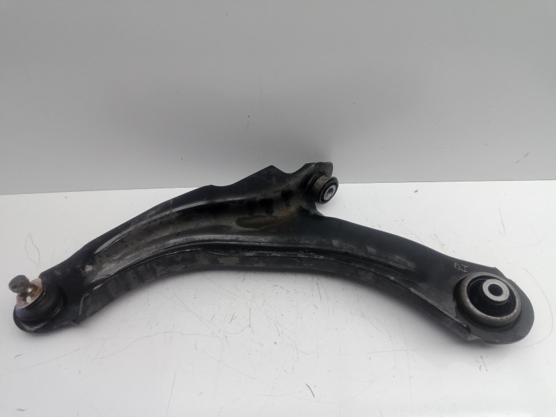 Recambio de brazo suspension inferior delantero izquierdo para renault clio iv 1.2 16v referencia OEM IAM 545050399R  