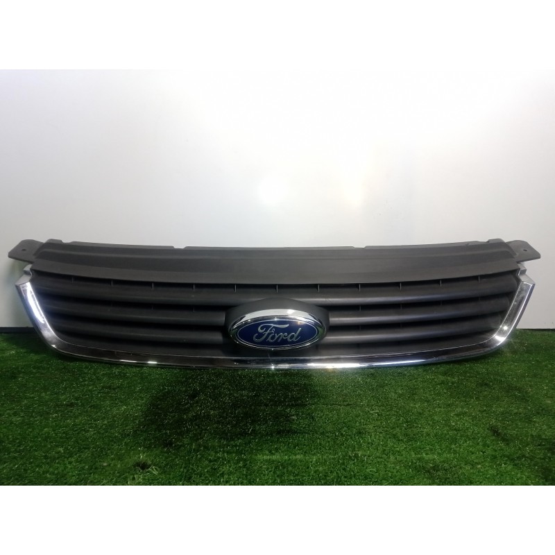 Recambio de rejilla delantera para ford kuga (cbv) 2.0 tdci cat referencia OEM IAM 8V41R7081A  