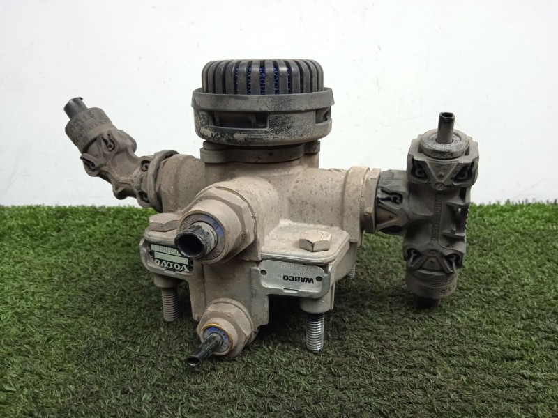 Recambio de valvula aire adicional para volvo fl xxx 7.2 diesel referencia OEM IAM 9730110040-20590781  