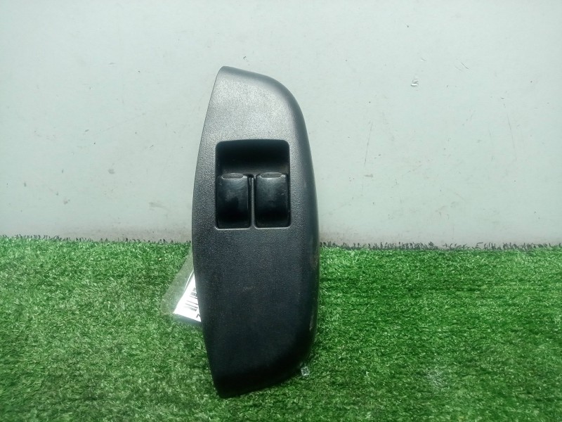 Recambio de mando elevalunas delantero izquierdo para daewoo kalos 1.4 cat referencia OEM IAM 621W04750  2.BOTONES