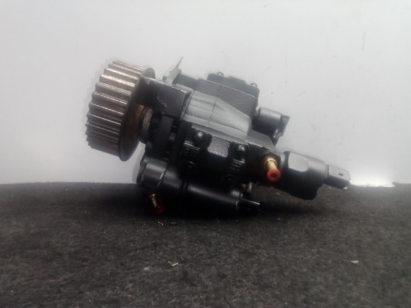 Recambio de bomba inyeccion para renault scenic ii 1.5 dci diesel referencia OEM IAM 8200430599  