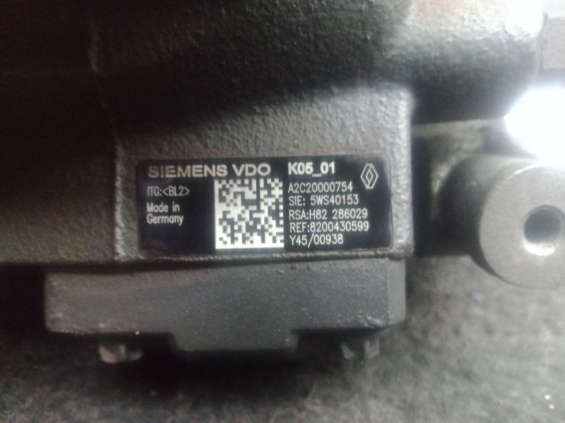 Recambio de bomba inyeccion para renault scenic ii 1.5 dci diesel referencia OEM IAM 8200430599  