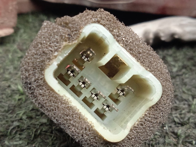 Recambio de piloto trasero izquierdo para kia carnival ii 2.9 crdi cat referencia OEM IAM SINREFERENCIA  02-06