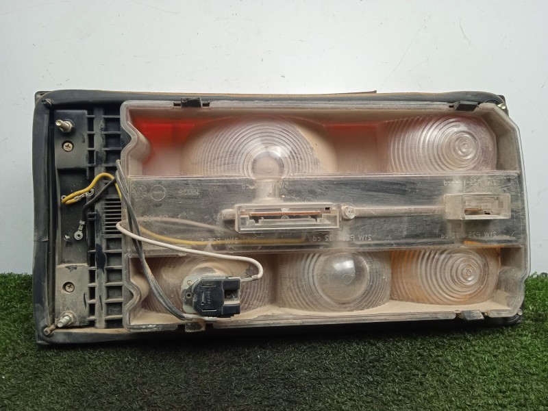 Recambio de piloto trasero izquierdo para seat 131 1.4g referencia OEM IAM SINREFERENCIA  