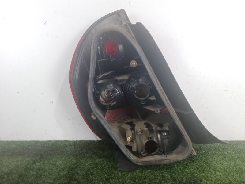 Recambio de piloto trasero derecho para citroën c5 berlina 2.0 hdi referencia OEM IAM SINREFERENCIA  00-05