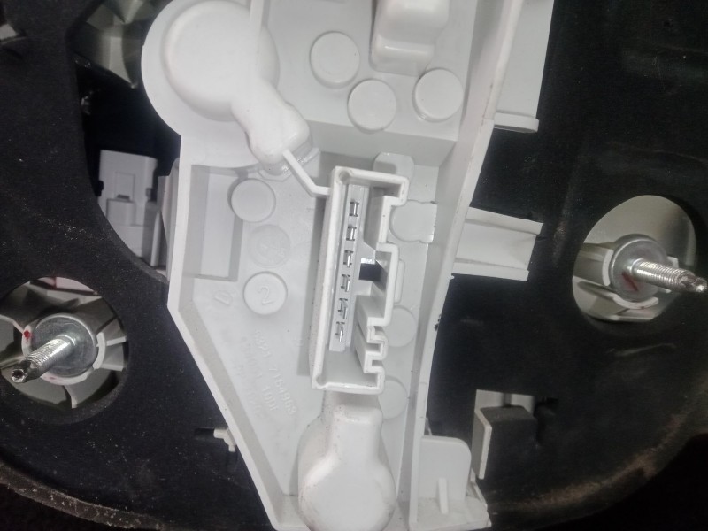 Recambio de piloto trasero izquierdo para bmw 1 (e81) 118 d referencia OEM IAM 7181297  