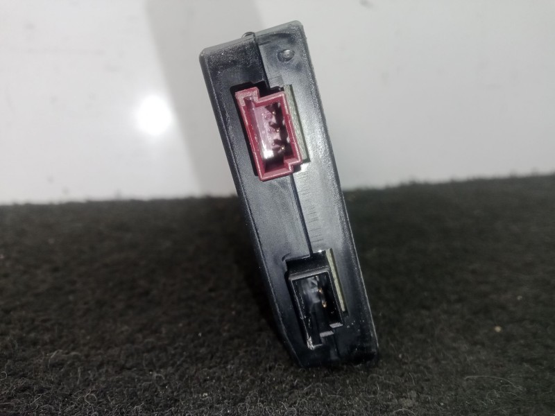 Recambio de antena para bmw 1 (e81) 118 d referencia OEM IAM 6520695890002  