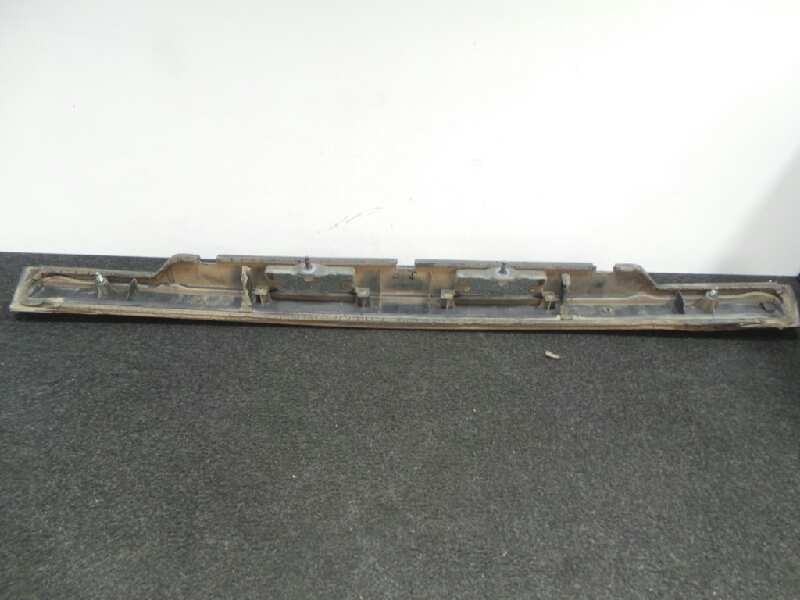 Recambio de piloto trasero central para mitsubishi lancer berlina (c60a/c70a) 1.5 cat referencia OEM IAM   