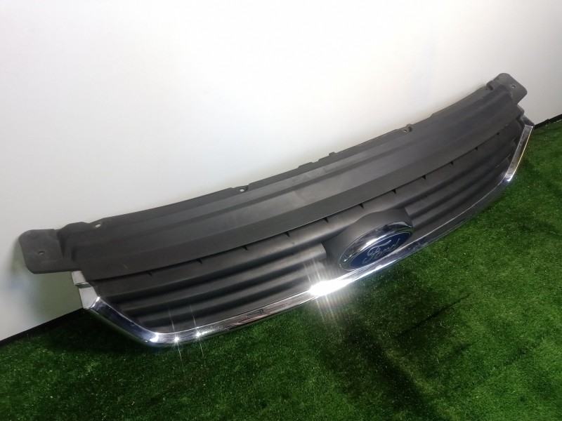 Recambio de rejilla delantera para ford kuga (cbv) 2.0 tdci cat referencia OEM IAM 8V41R7081A  