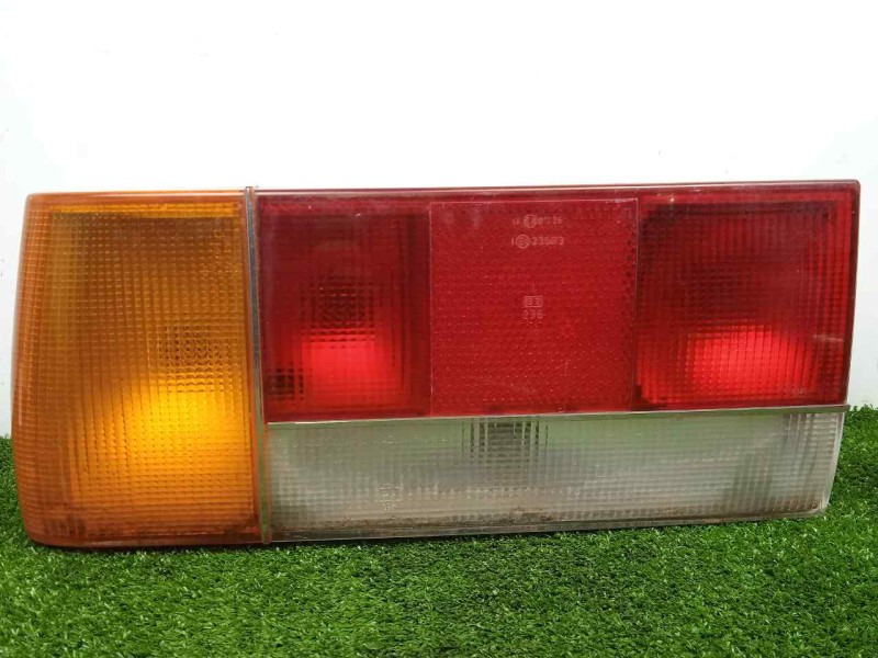 Recambio de piloto trasero izquierdo para peugeot 505 berlina 2.5 turbodiesel referencia OEM IAM SINREFERENCIA  