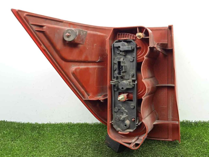 Recambio de piloto trasero derecho para peugeot 1007 1.4 hdi referencia OEM IAM   