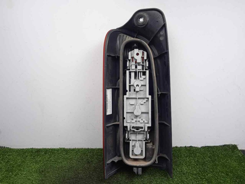 Recambio de piloto trasero derecho para nissan interstar mod. 04 (x70) 2.5 dci diesel cat referencia OEM IAM SINREFERENCIA  