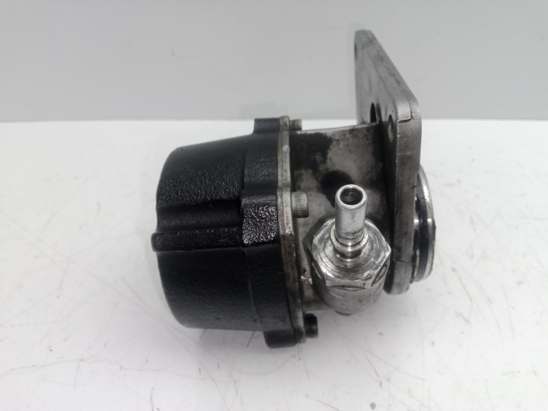 Recambio de depresor freno / bomba vacio para peugeot 206 berlina 1.9 diesel referencia OEM IAM D75N BOSCH 
