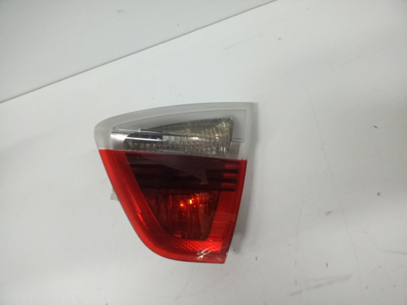 Recambio de piloto trasero derecho interior para bmw 3 (e90) 320 d referencia OEM IAM 6937460  