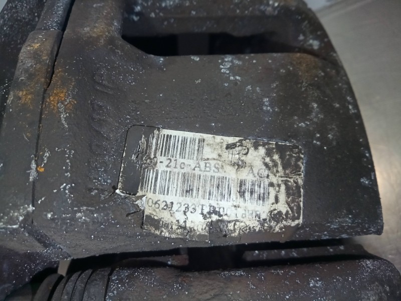 Recambio de pinza freno delantera derecha para dacia logan 1.6 cat referencia OEM IAM 8200621233 LUCAS 8200621233