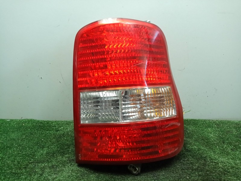 Recambio de piloto trasero derecho para kia carnival ii 2.9 crdi cat referencia OEM IAM SINREFERENCIA  02-06