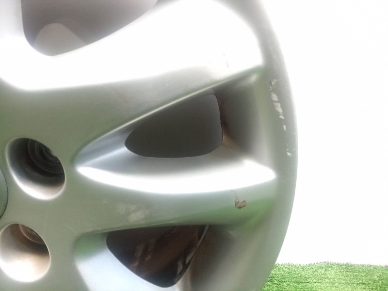 Recambio de llanta para kia carnival 2.9 crdi cat referencia OEM IAM 529104d250 17´´PULGADAS LLANTAS - LLANTA