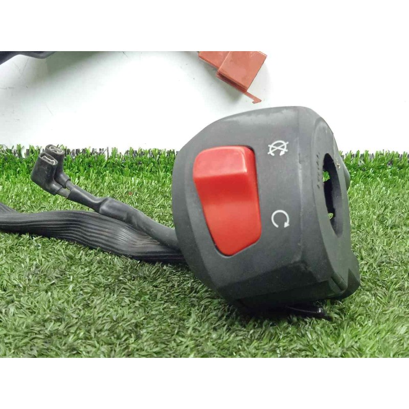 Recambio de interruptor para keeway rkv 125 referencia OEM IAM  INTRERRUPTOR.PUÑO.DERECHO 