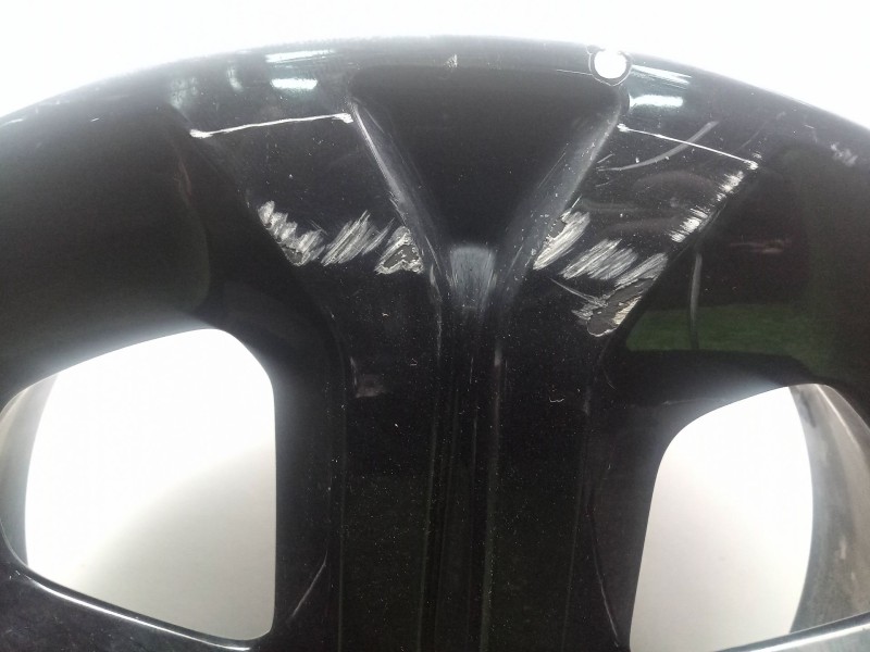 Recambio de llanta para suzuki vitara (ly) 1.4 t allgrip (apk 414) referencia OEM IAM 4321054P60-4321054P70 17´´PULGADAS LLANTAS