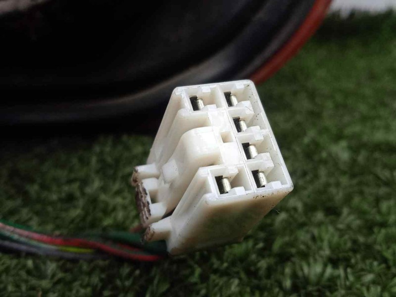 Recambio de piloto trasero izquierdo para kia carens 1.8 cat referencia OEM IAM  00-02 