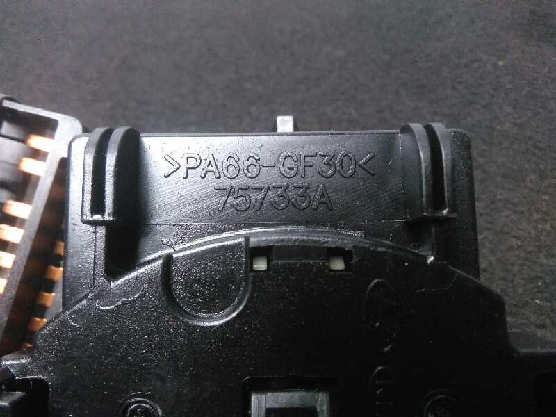 Recambio de mando limpia para kia rio 1.4 cat referencia OEM IAM 75733A 10.PINES 