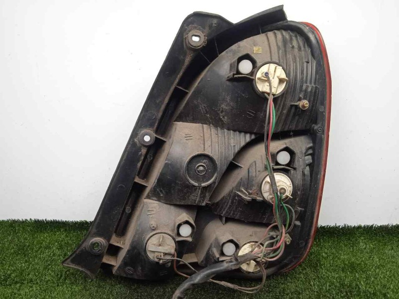 Recambio de piloto trasero izquierdo para kia carens 1.8 cat referencia OEM IAM  00-02 