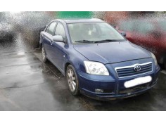 TOYOTA AVENSIS BERLINA (T25)