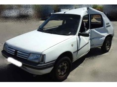 PEUGEOT 205 BERLINA