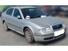 SKODA OCTAVIA BERLINA (1U2)