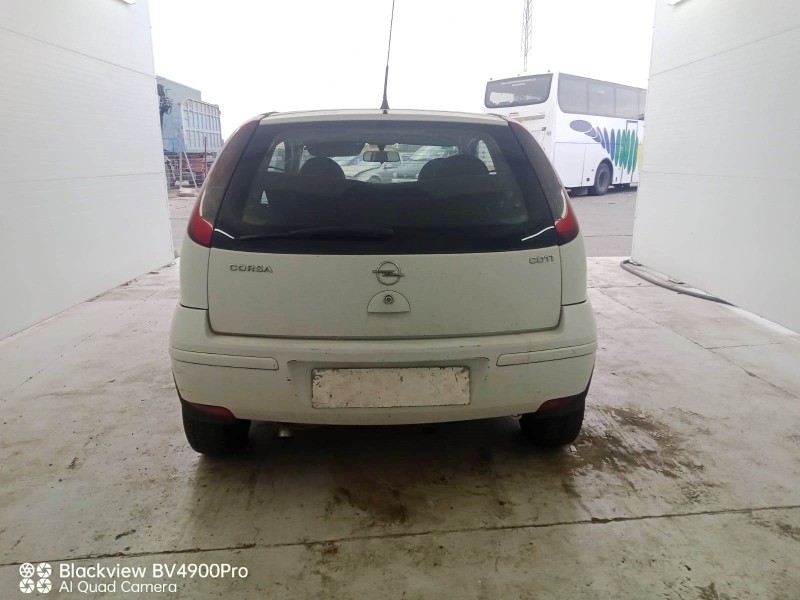 opel corsa c (x01) del año 2005