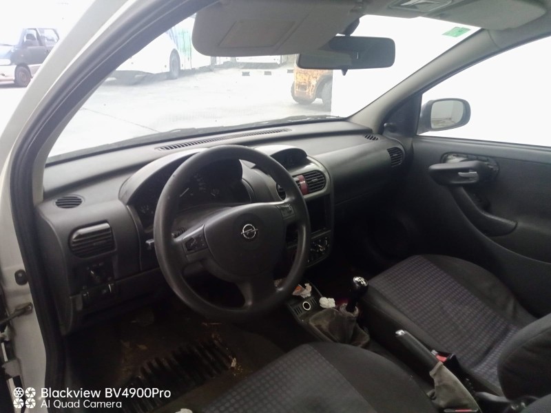 opel corsa c (x01) del año 2005