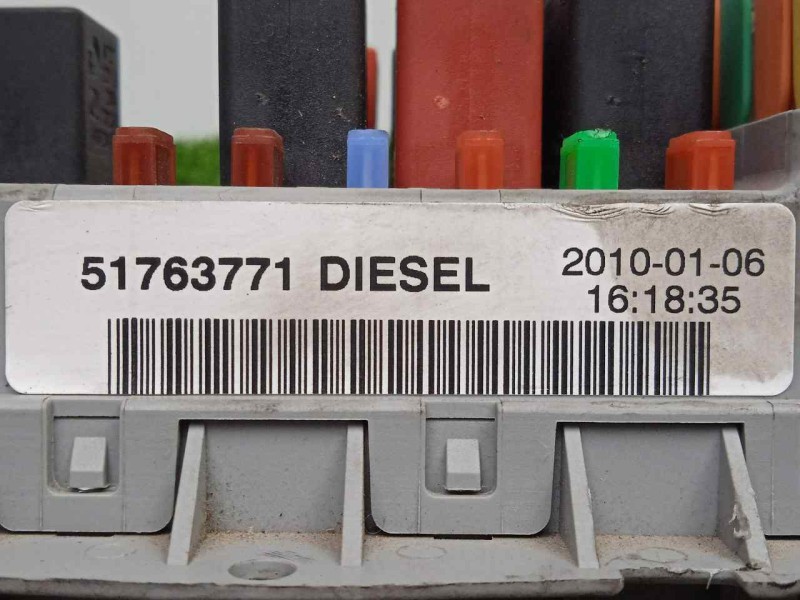 Recambio de caja reles / fusibles para fiat doblo cargo (223) 1.9 jtd cat referencia OEM IAM 51763771 DELPHI 
