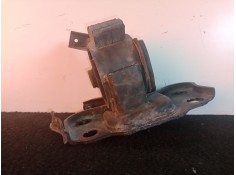 Recambio de soporte motor izquierdo para toyota auris 1.4 turbodiesel cat referencia OEM IAM 123720N020  