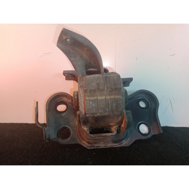 Recambio de soporte motor izquierdo para toyota auris 1.4 turbodiesel cat referencia OEM IAM 123720N020  