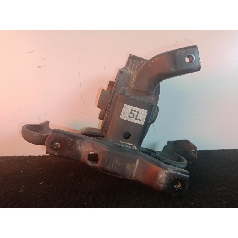 Recambio de soporte motor izquierdo para toyota auris 1.4 turbodiesel cat referencia OEM IAM 123720N020  
