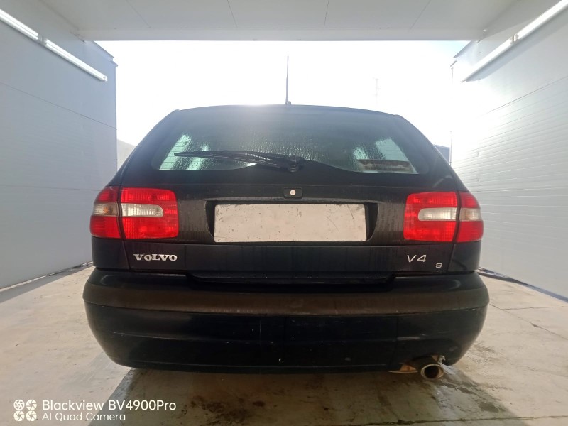 volvo v40 station wagon (645) del año 2000